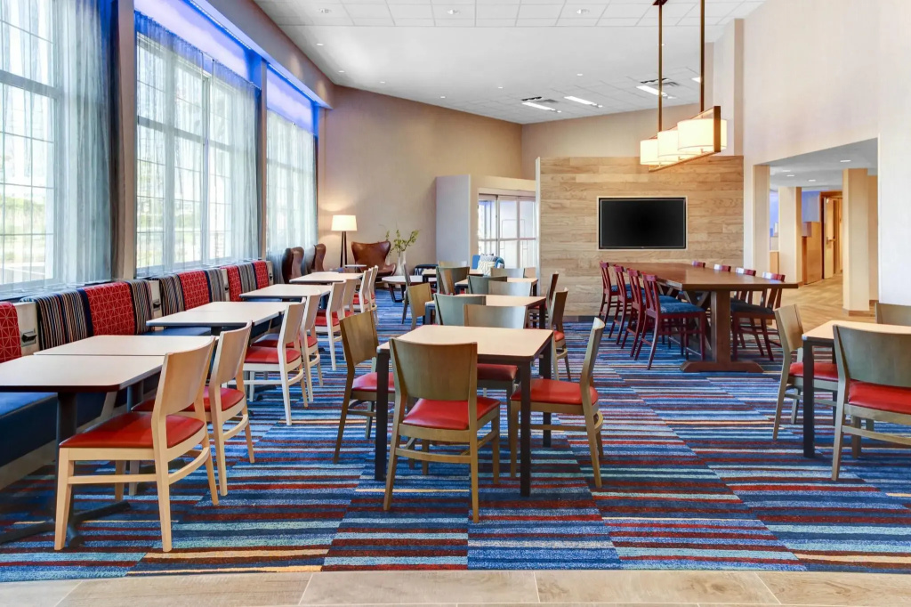 Fairfield Inn & Suites by Marriott Cape Cod Hyannis - Général