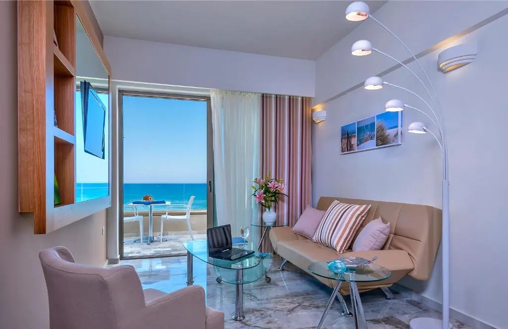 1 Bedroom Apartment with sea view
