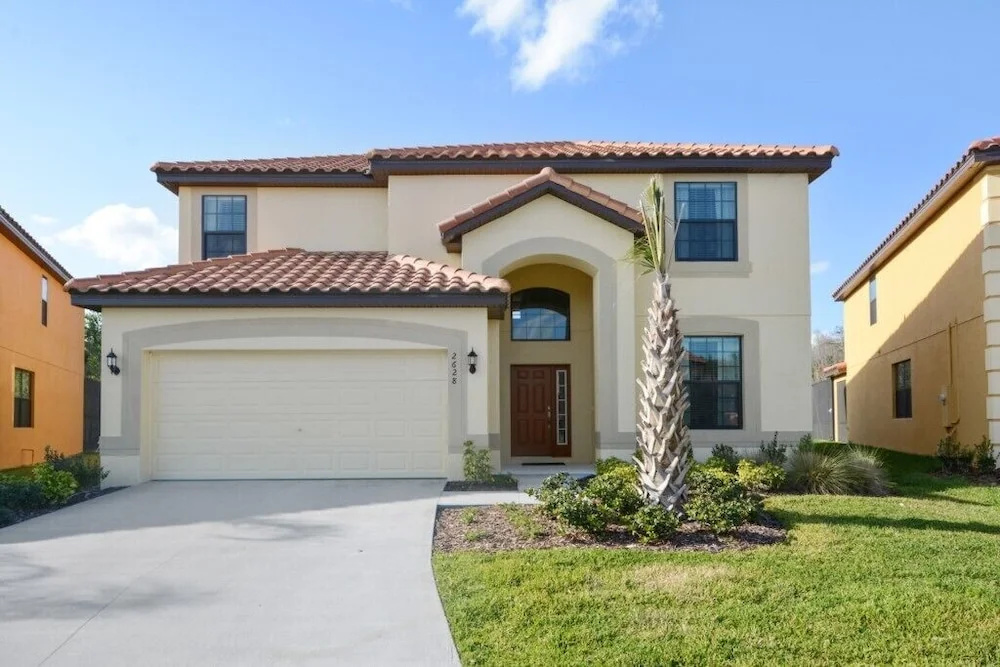 6 bedroom luxury home at Veranda Palms