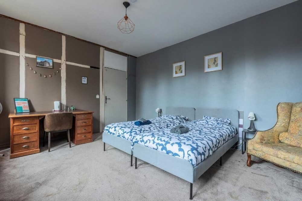 Standard Double room (twin beds)