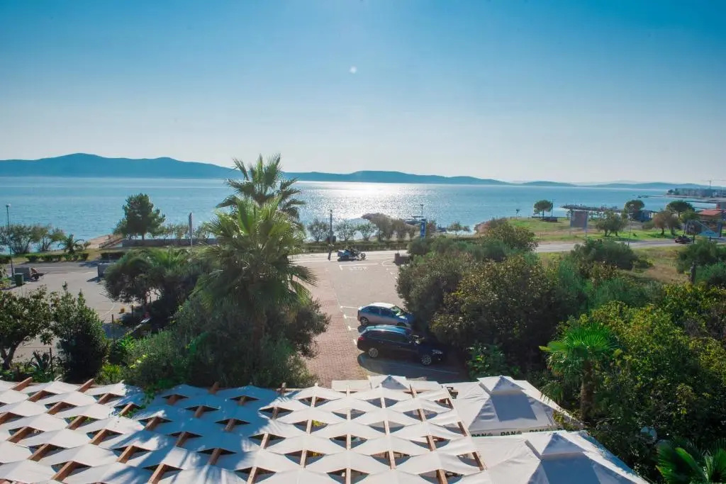 Standard Double room with balcony and with sea view (full double bed)