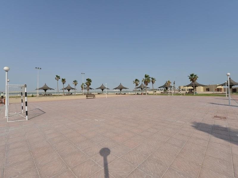 Beach & Waterfront