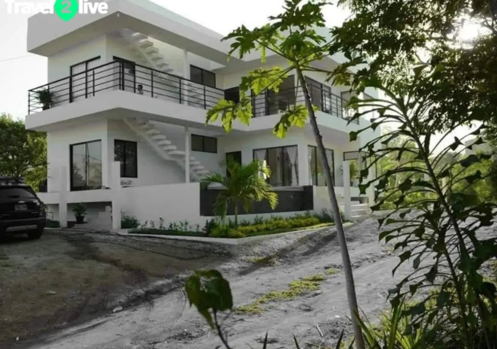 Casa con Piscina en Conjunto Privado en Santa Marta