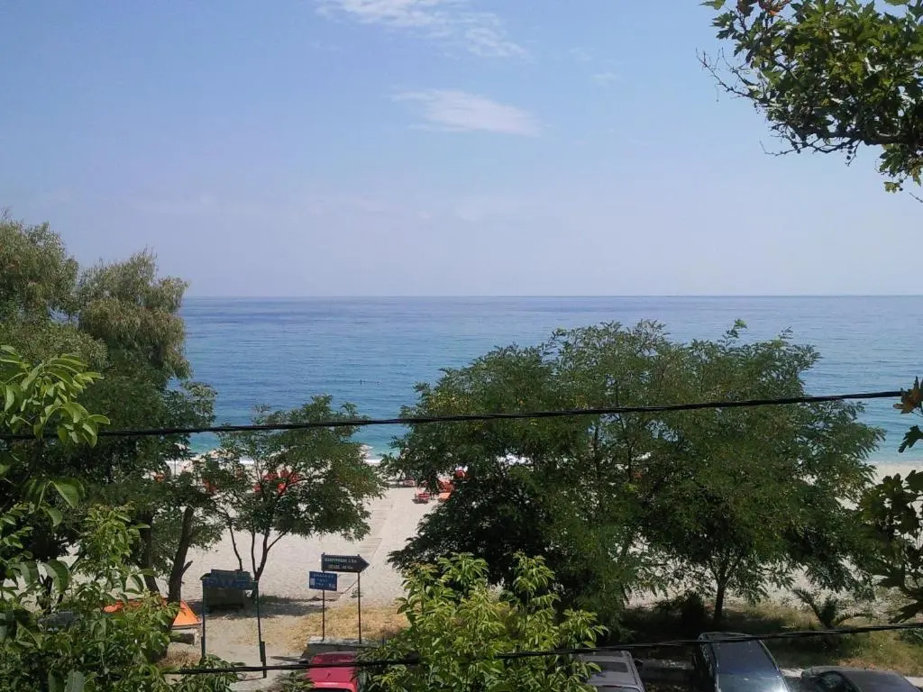 Standard Double room with sea view (full double bed)