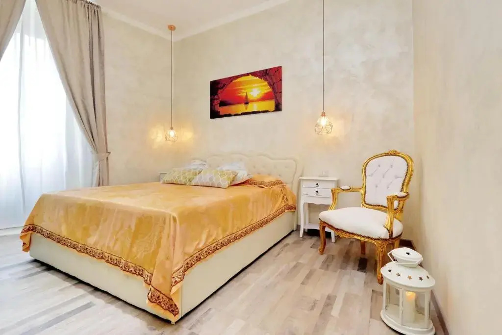Deluxe Double room (full double bed)