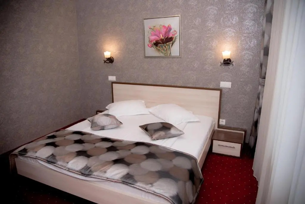 Standard Double room with balcony (full double bed)