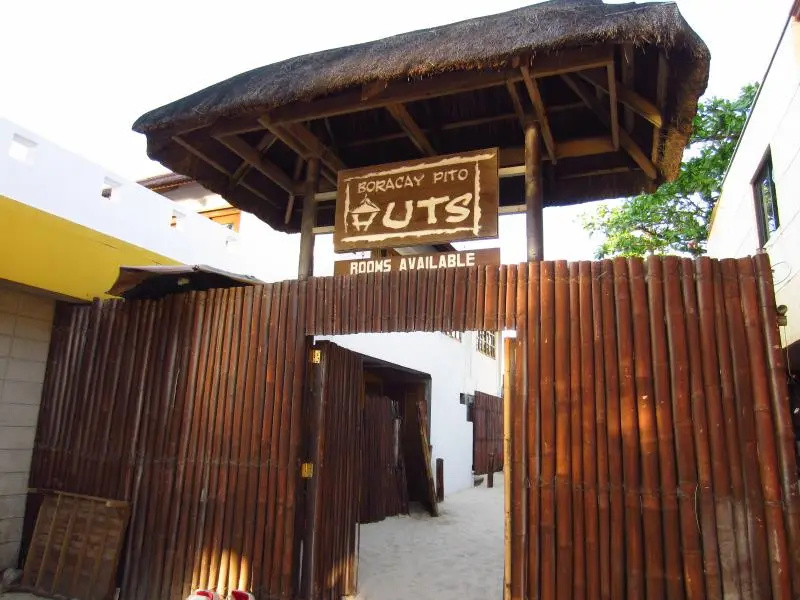 Boracay Pito Huts Resort - Chambres