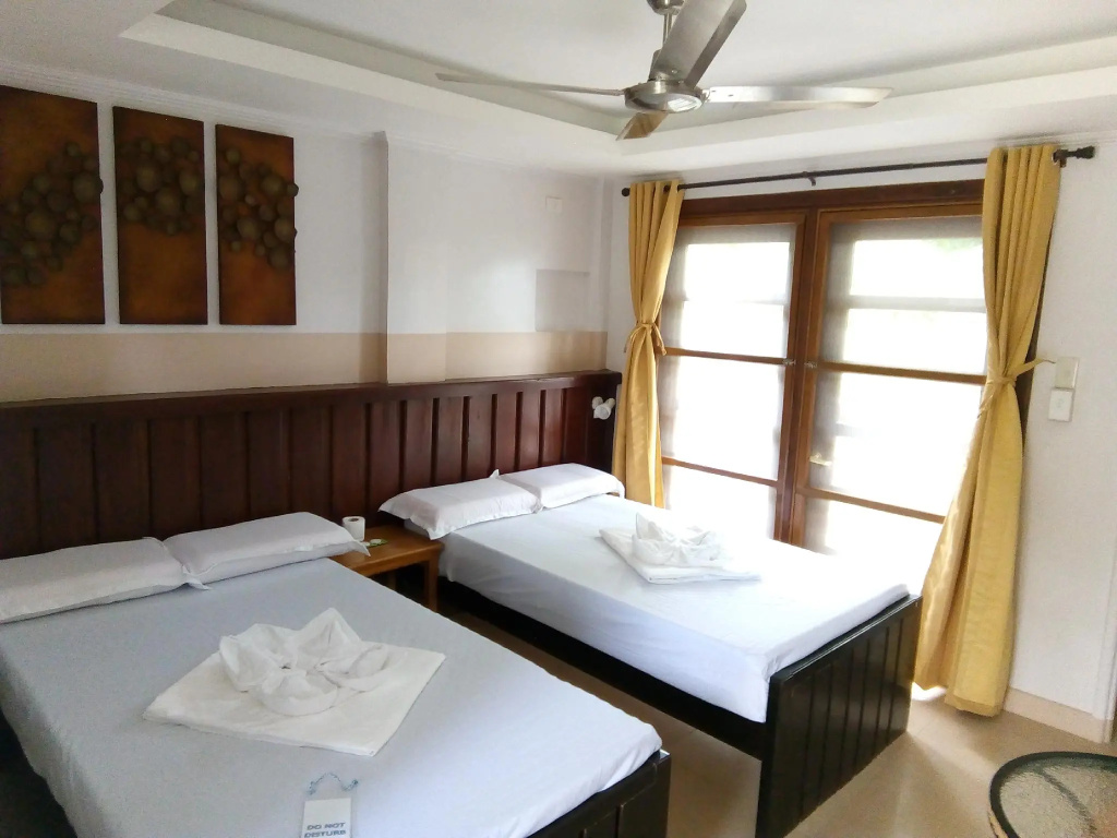 Standard Double room with balcony (full double bed)