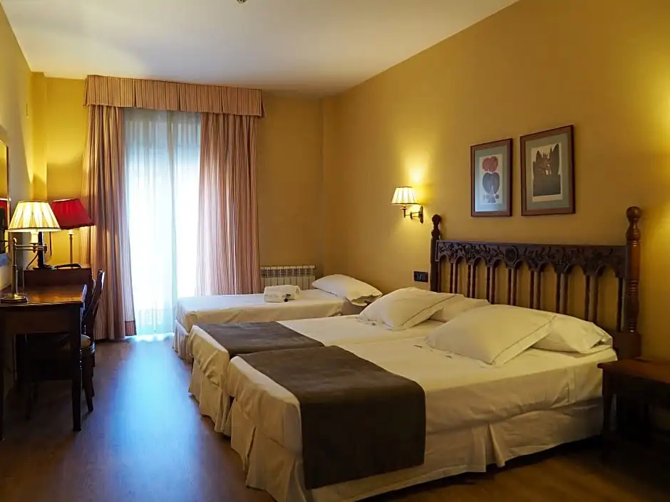 Hotel Ele Puente Romano - Chambres