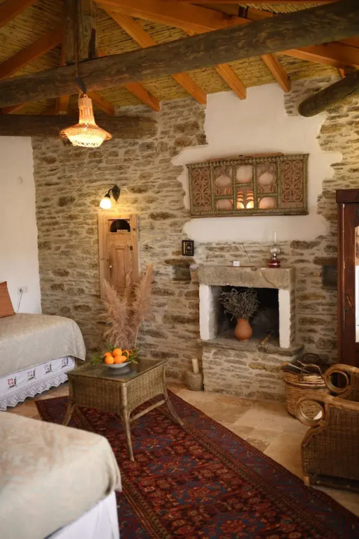 Standard room with mountain view