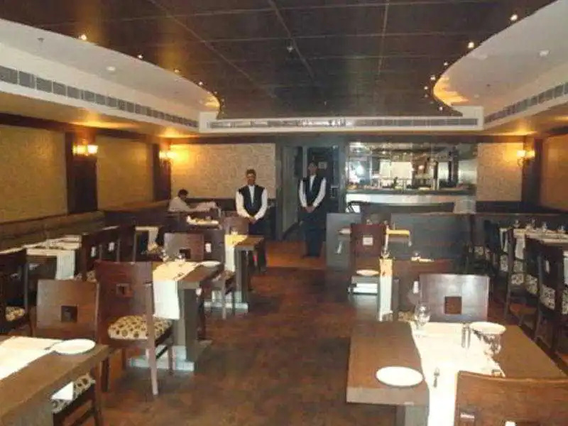 Food & Beverage