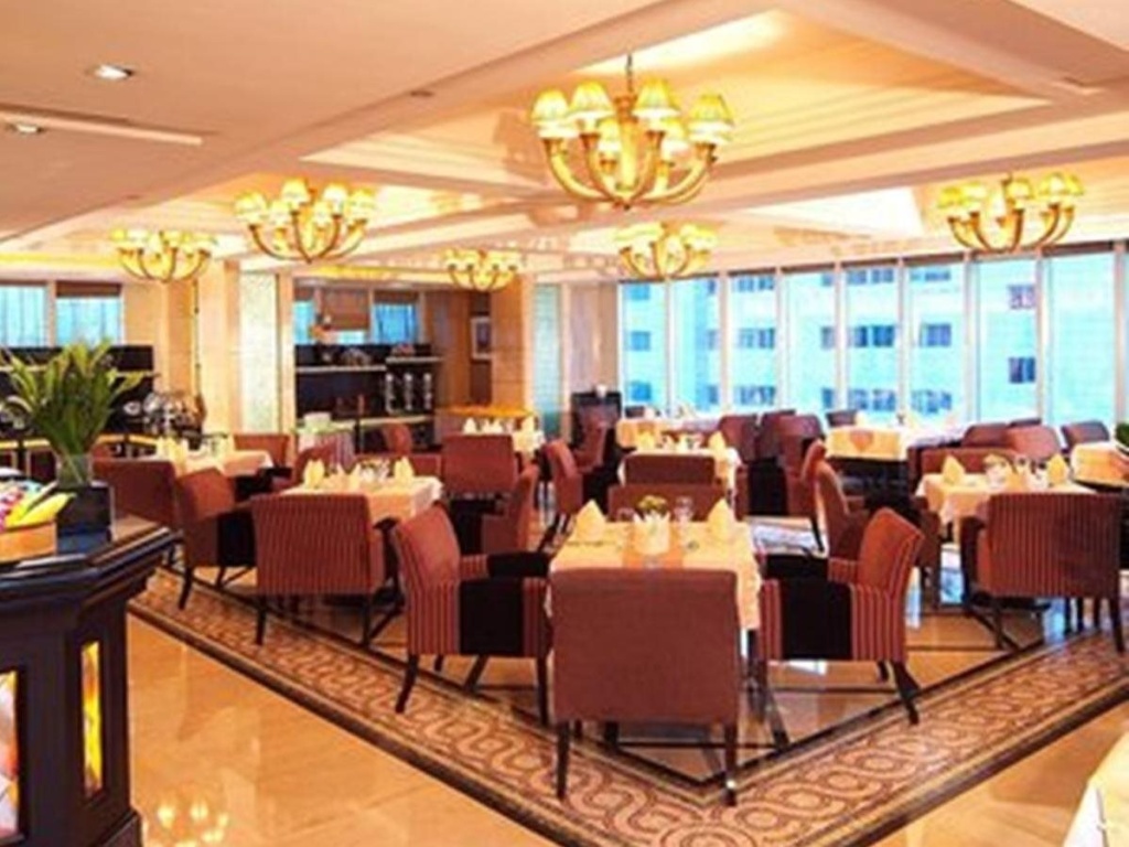 Food & Beverage