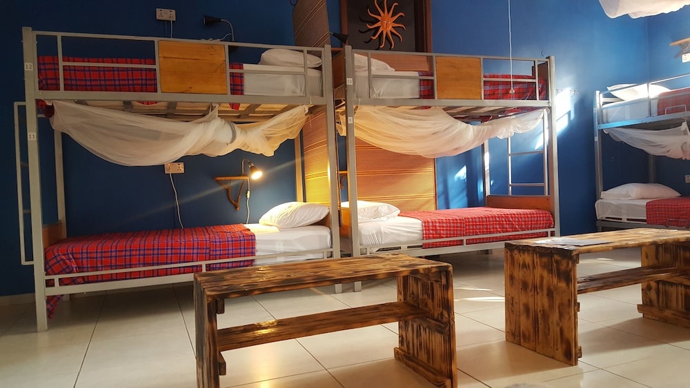 Hunch Backpackers Hostel — 5