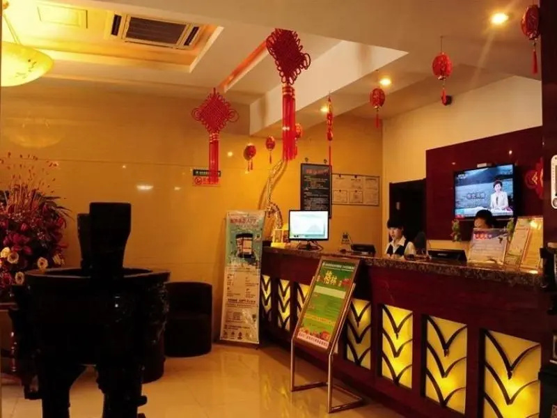 Lobby & Reception