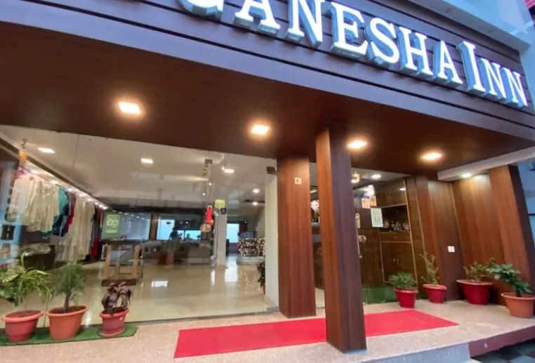 Hotel Ganesha Inn