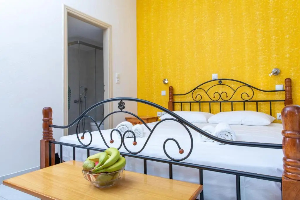 Double Studio (full double bed)