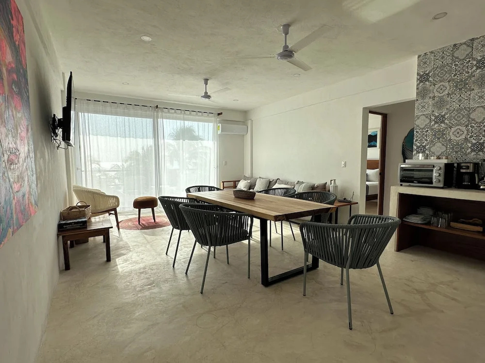 Family Apartment with balcony and with sea view