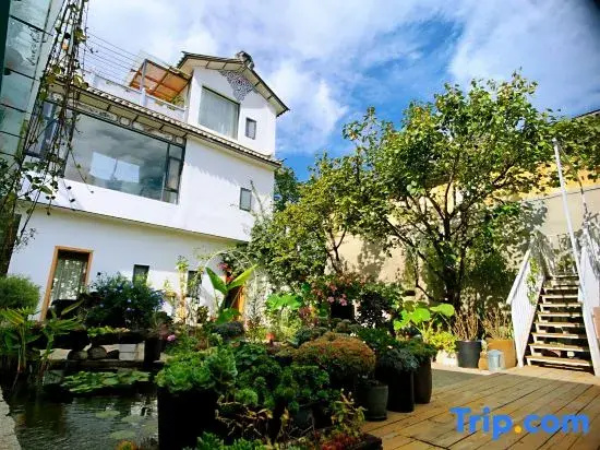 Yijie Yijing Garden Homestay