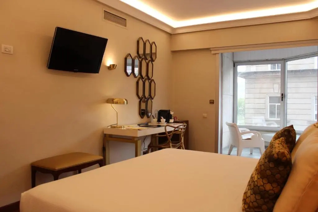 Superior Double room (full double bed)
