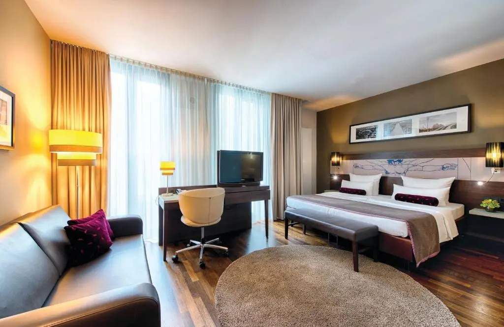 Deluxe Double room (full double bed)