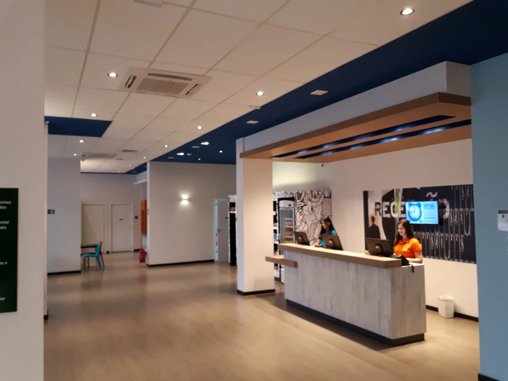 Lobby & Reception