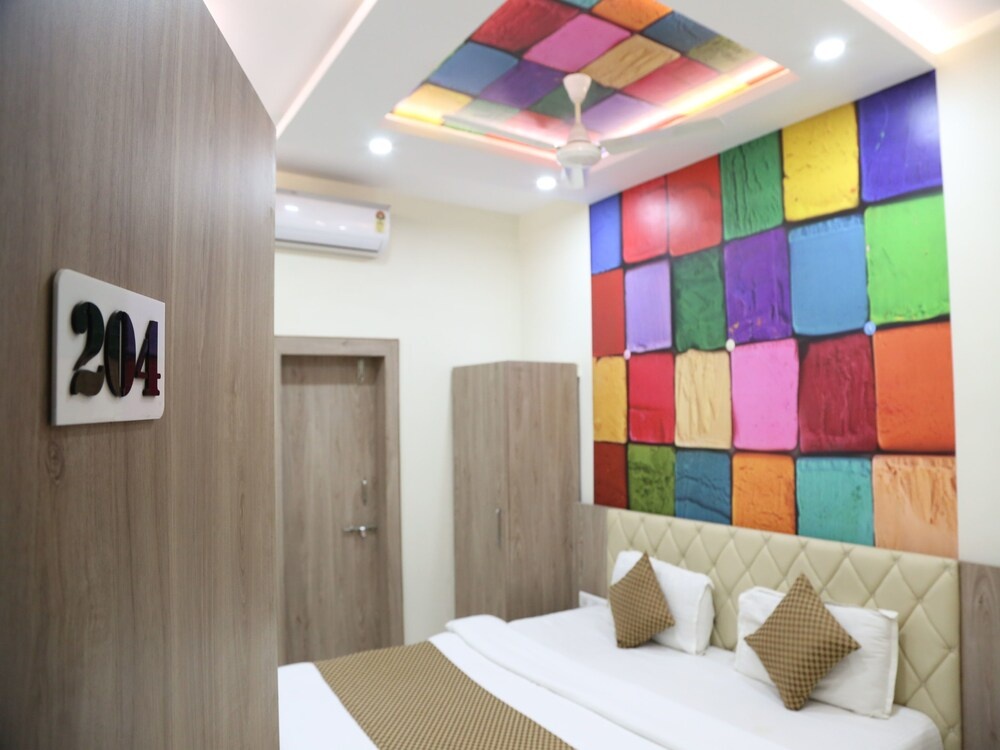 OYO 8997 Angeethi Hotel - Général