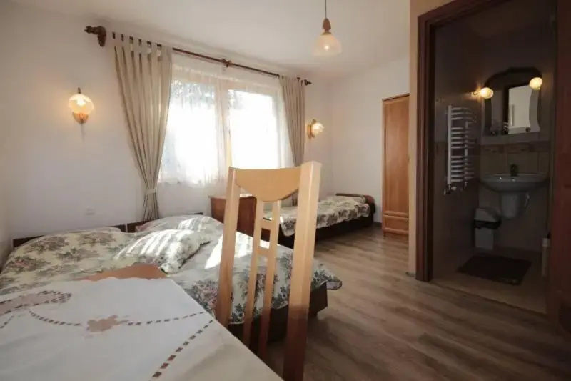 Standard Triple room with view