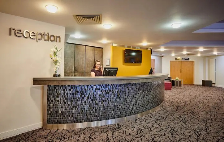 Lobby & Reception
