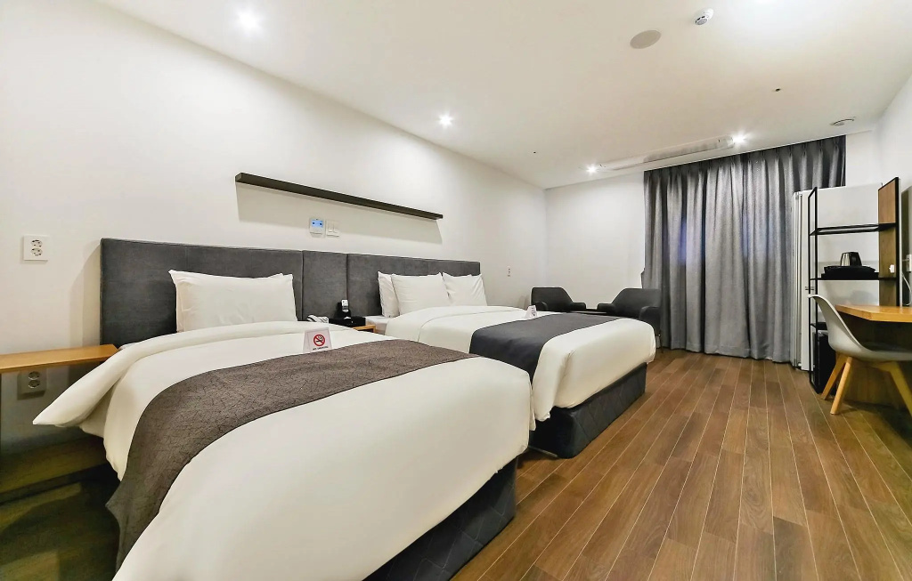 Premium Double room (twin beds)