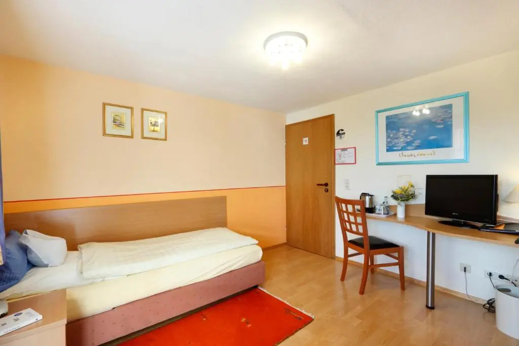 Hotel Pension Stern - Chambres