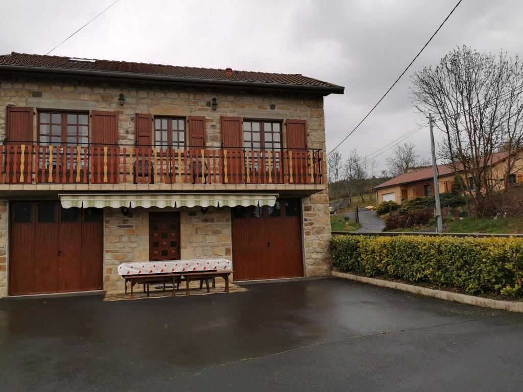 Gîte Saint-Germain-Laprade, 4 pièces, 6 personnes - FR-1-582-322