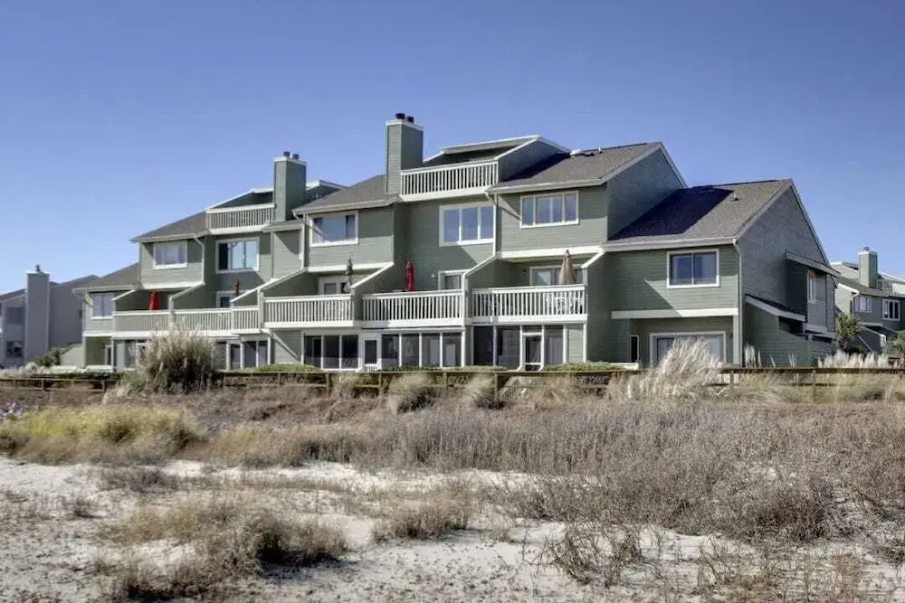 11E Mariners Walk by Avantstay Ocean Views Beachfront Living Shared Pool