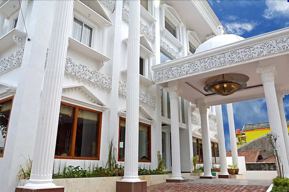 5 hotel dekat Akmil Magelang. Fasilitas, dan Harganya 1 Hotel Safira Hotel dekat Akmil Magelang Terbaik dan Terjangkau