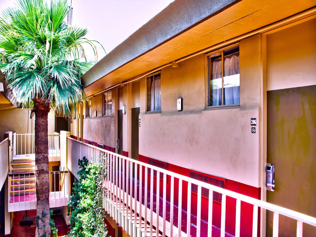 Travelodge by Wyndham Phoenix Downtown