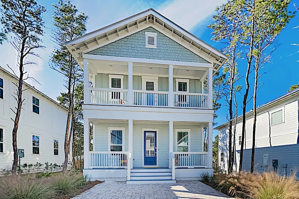 New Listing! Coastal Paradise - Walk To Beach 3 Bedroom Home