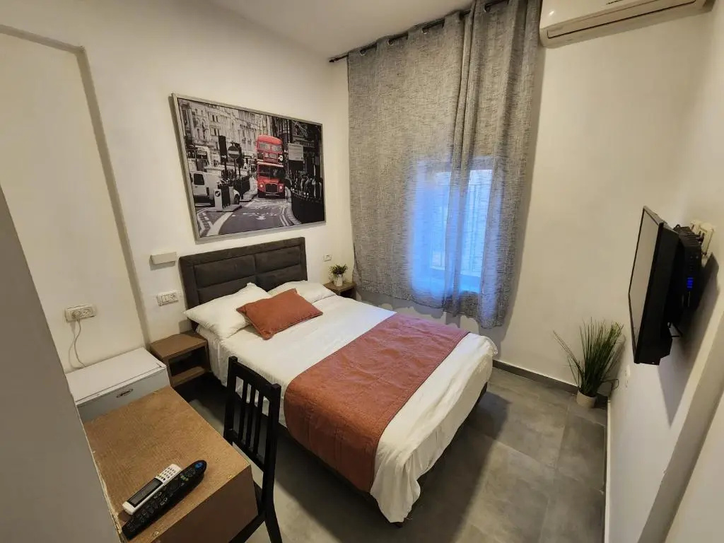 Standard Double room (full double bed)