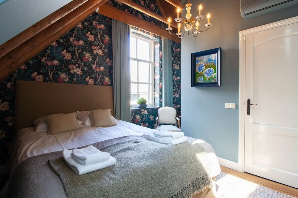 Classic room