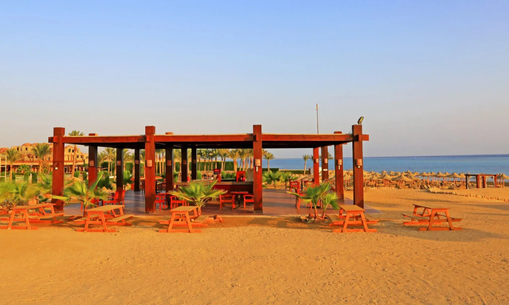 Beach & Waterfront