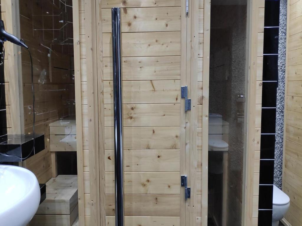 gallery_image_hidden_10