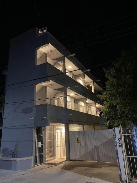 8th Street Suites