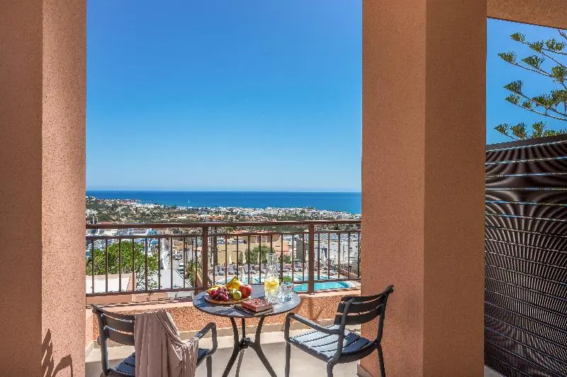 Superior Double room with sea view (full double bed)