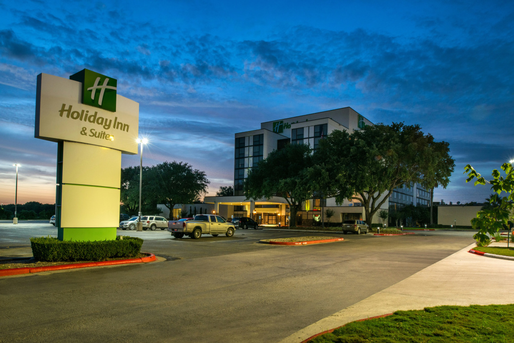 Holiday Inn Hotel & Suites Beaumont Plaza (I-10 & Walden) by IHG - Général