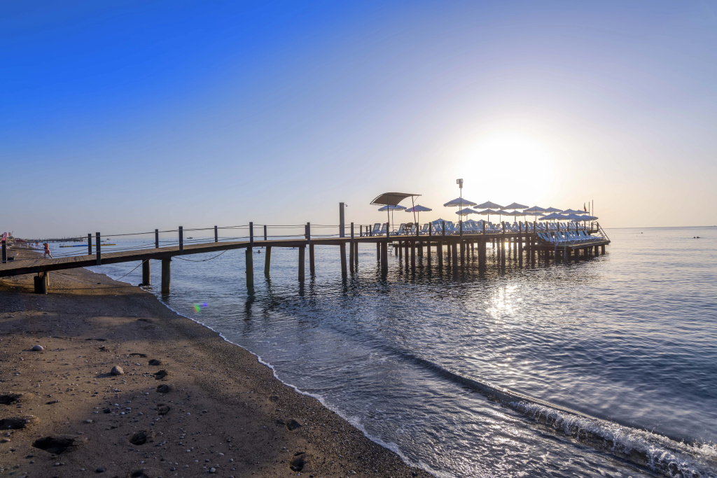 Beach & Waterfront