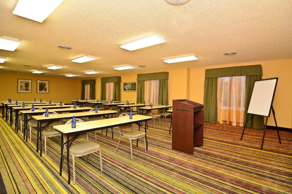 Fairfield Inn & Suites Cherokee