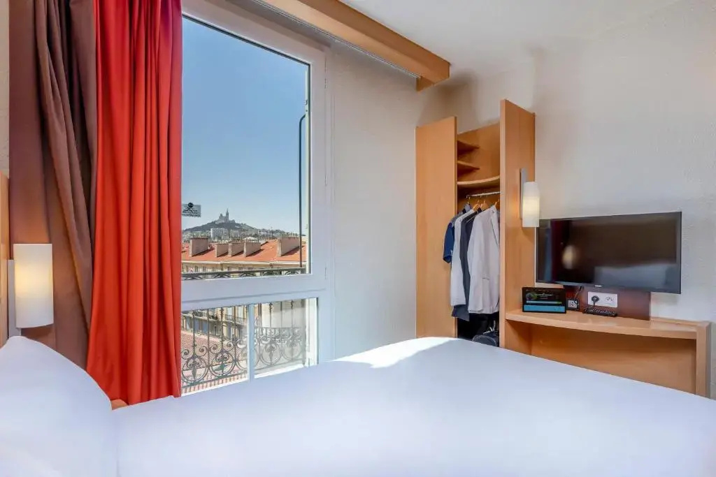 Double room (full double bed)