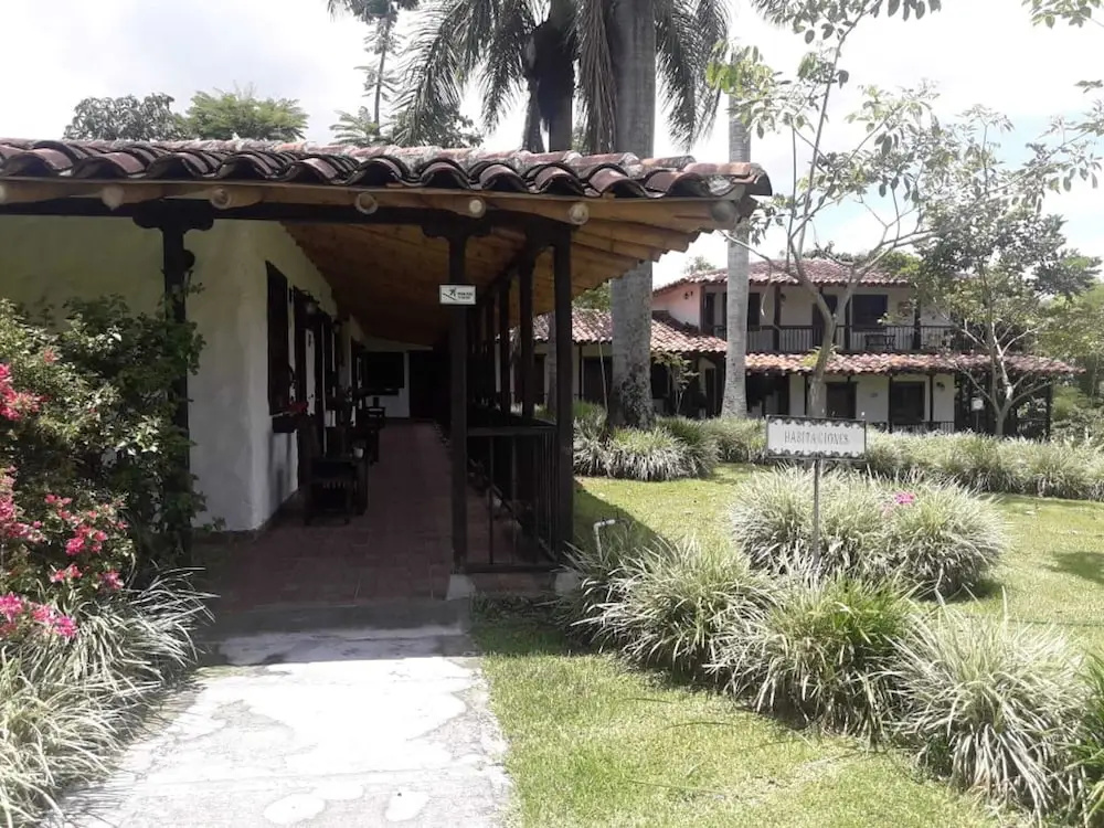Casa Nogales Bosques Del Saman