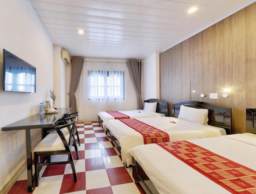 Standard Triple room