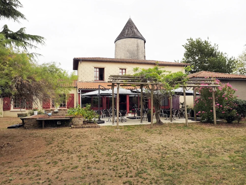Hotel photo 12