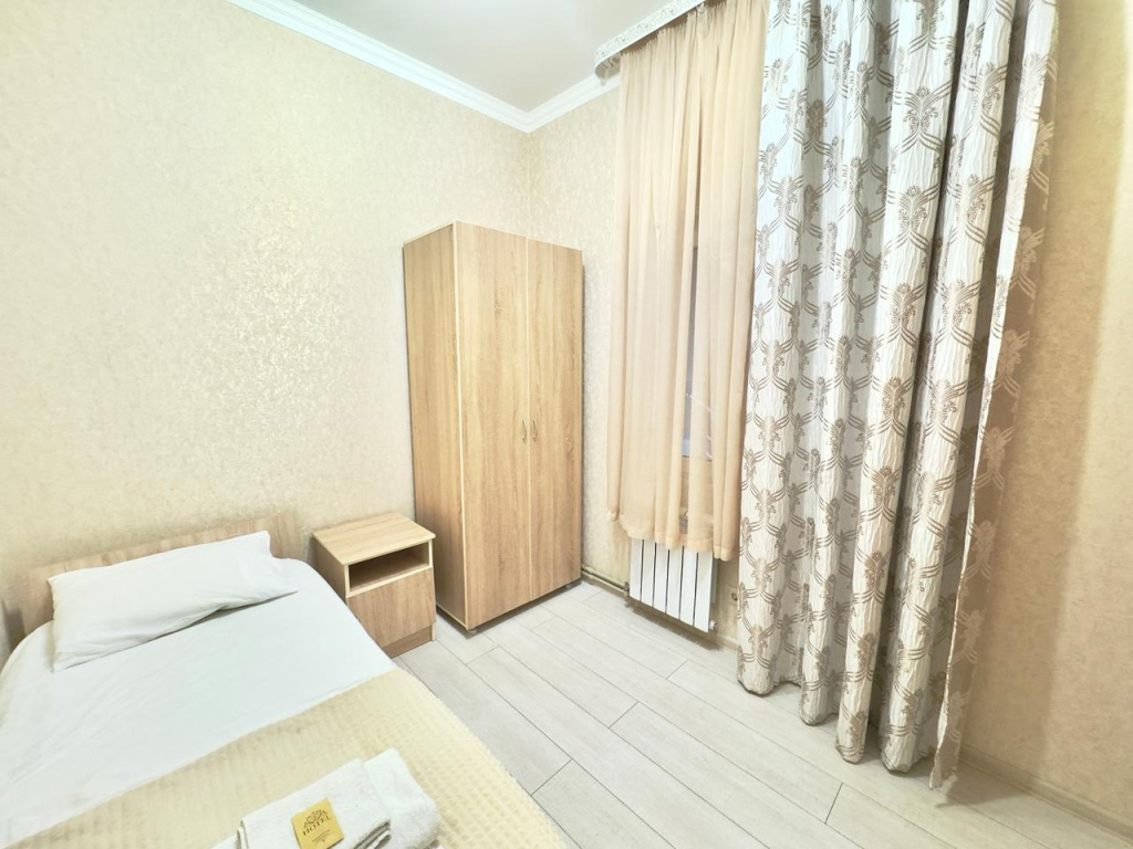 Economy room