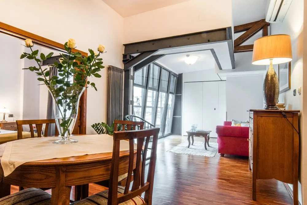 1 Bedroom Deluxe Apartment